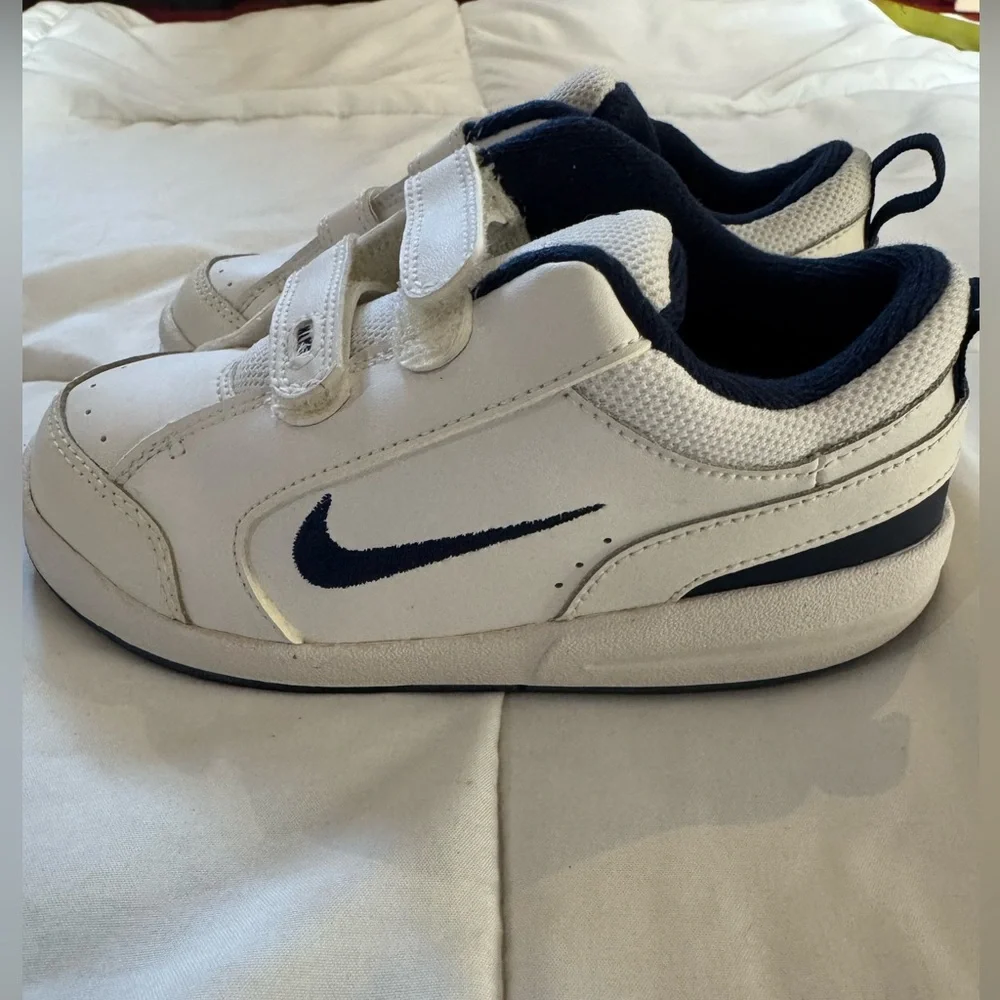 Nike Kids White and Navy Velcro Athletic Sneakers